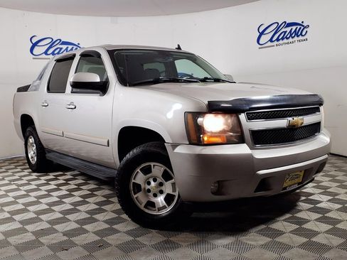 Used 2007 Chevrolet Avalanche LT image 1