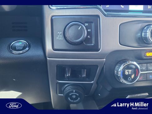 Used 2022 Ford F350 Platinum w/ FX4 Off-Road Package image 34