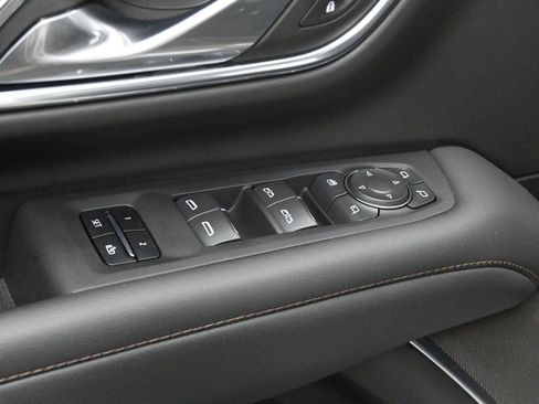 Used 2024 Chevrolet Tahoe High Country AWD/4WD image 11