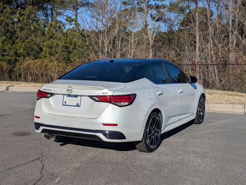 Used 2024 Nissan Sentra SR w/ SR Premium Package image 5