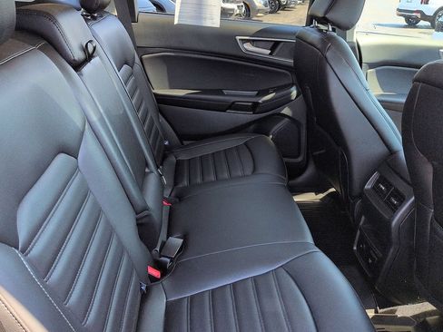 Used 2024 Ford Edge SEL w/ Convenience Package AWD/4WD image 8