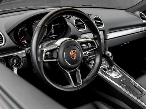 Used 2019 Porsche 718 Cayman S RWD image 19