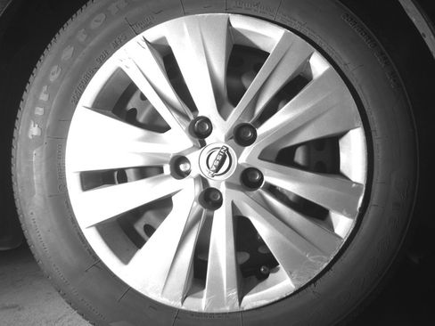 Used 2025 Nissan Sentra S FWD image 13