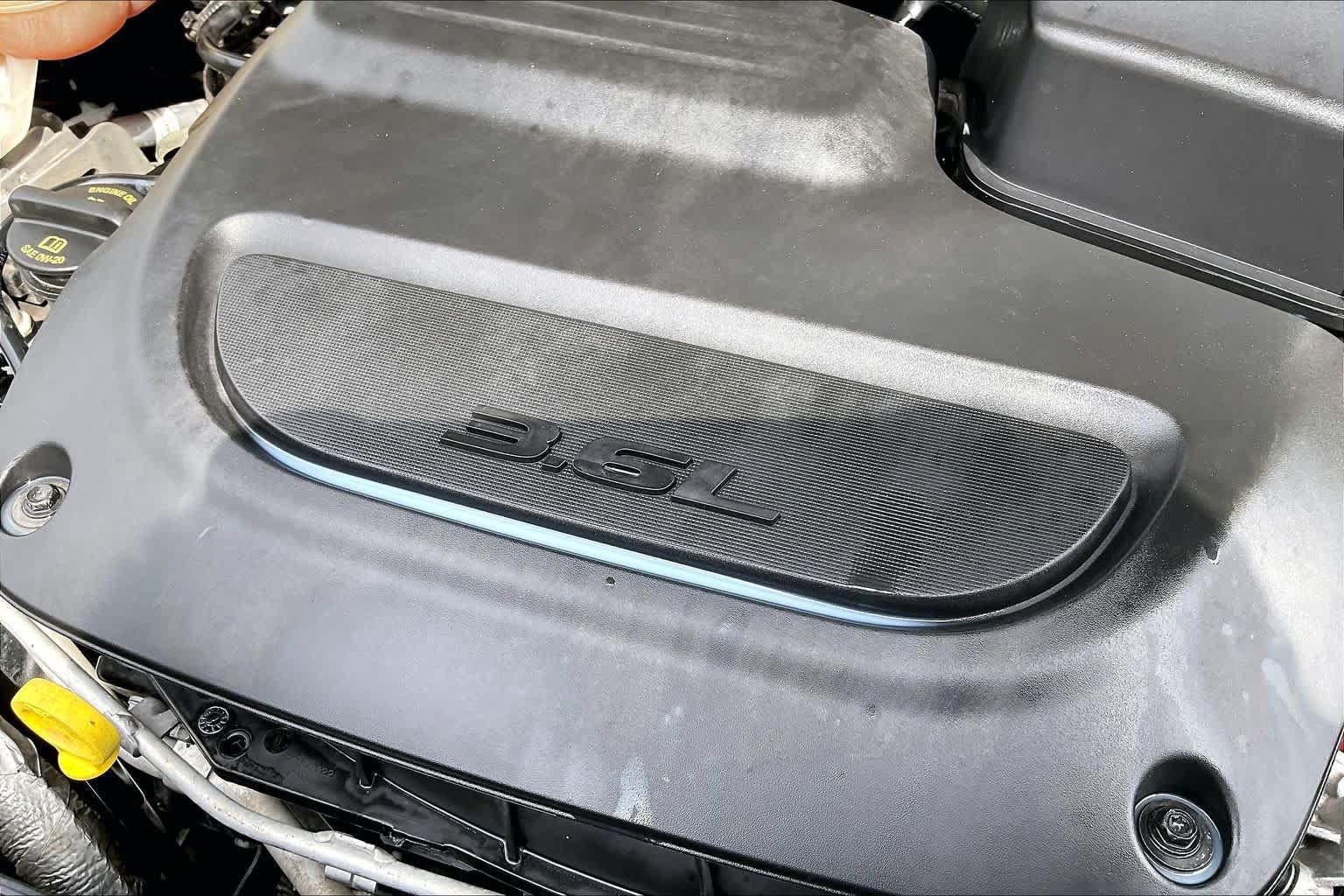 Used 2020 Chrysler Pacifica Touring-L Plus w/ Tire & Wheel Group FWD image 29