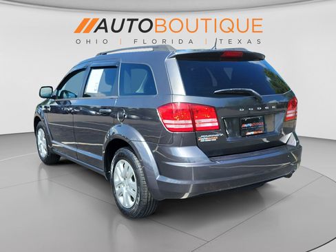 Used 2019 Dodge Journey SE FWD image 3