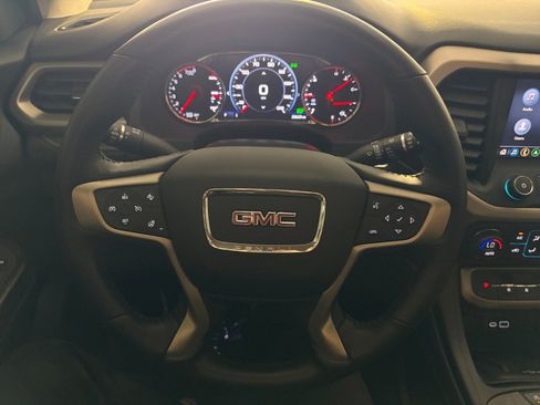 Used 2022 GMC Acadia Denali w/ Denali Ultimate Package AWD/4WD image 40
