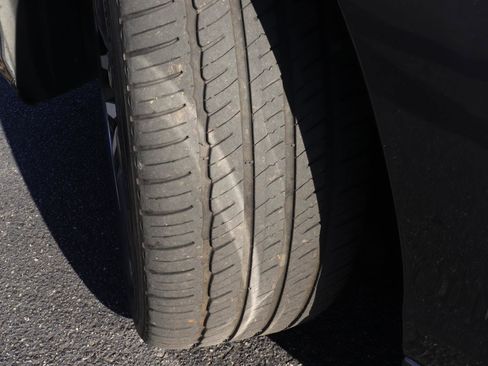 Used 2020 Acura RLX Sport Hybrid w/ Advance Pkg image 39