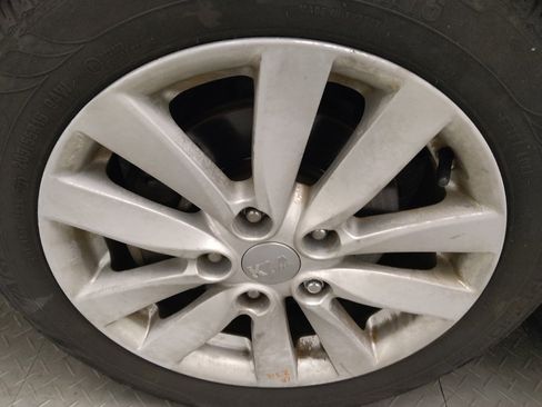 Used 2015 Kia Forte EX image 31