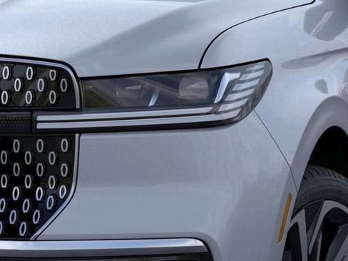 New 2026 Lincoln Navigator Reserve image 35