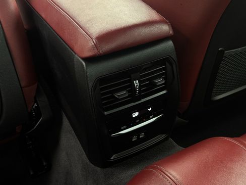 Used 2022 BMW M440i Convertible w/ Premium Package image 31