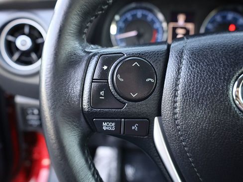 Used 2017 Toyota Corolla SE image 23