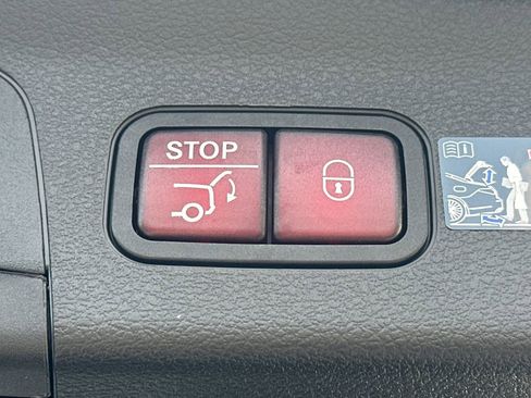 New 2026 Mercedes-Benz GLS 450 4MATIC image 21