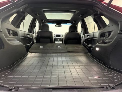 Used 2019 Ford Edge ST w/ Equipment Group 401A AWD/4WD image 38