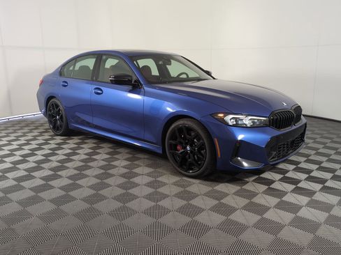 Used 2026 BMW 330i Sedan w/ M Sport Package RWD image 6