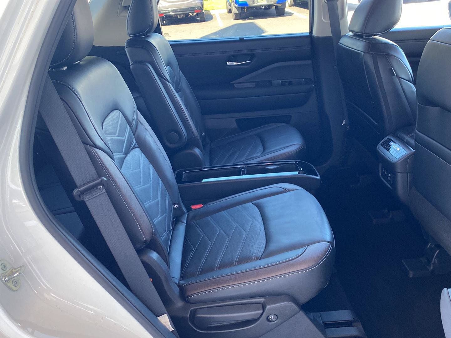 Certified 2023 Nissan Pathfinder Platinum AWD/4WD image 35
