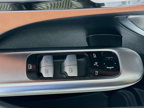 Certified 2024 Mercedes-Benz C 300 Sedan image 18