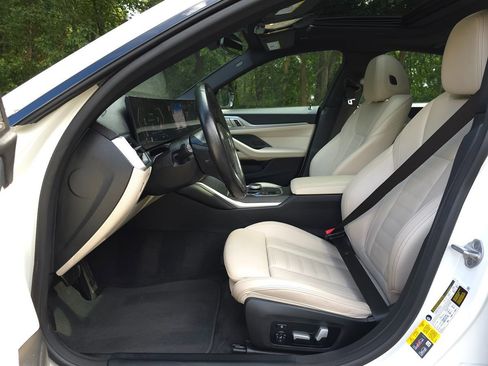 Used 2023 BMW i4 eDrive40 w/ M Sport Package image 12