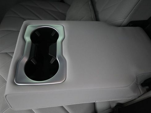 Certified 2023 BMW XM AWD/4WD image 17