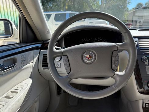 Used 2011 Cadillac DTS Luxury image 8