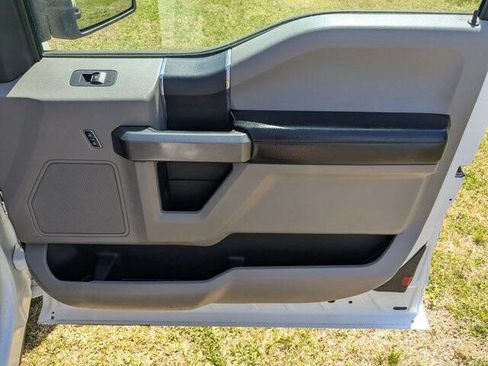 Used 2016 Ford F150 XLT w/ Trailer Tow Package image 34