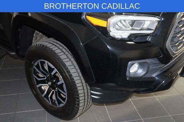 Used 2021 Toyota Tacoma TRD Sport w/ TRD Premium Sport Package AWD/4WD image 13