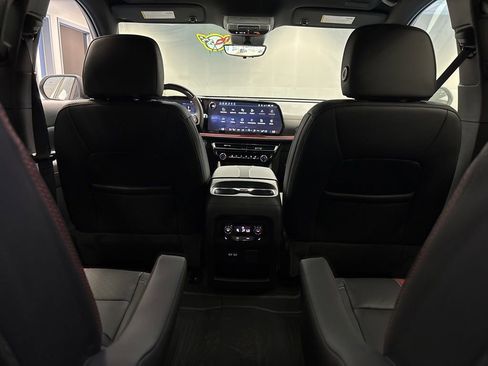 New 2026 Chevrolet Traverse RS w/ LPO, Floor Liner Package AWD/4WD image 25