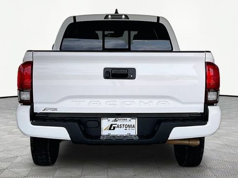 Used 2020 Toyota Tacoma SR w/ SR Convenience Package RWD image 6