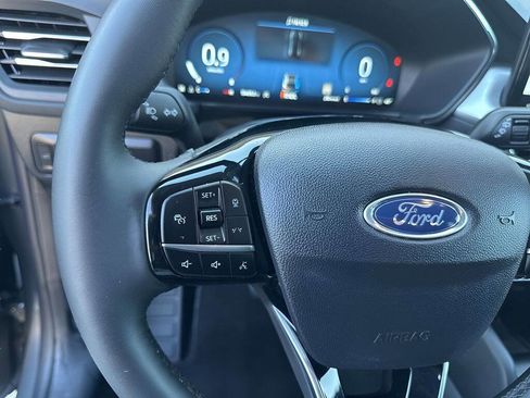 Used 2025 Ford Escape Platinum image 27