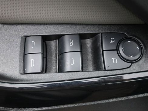 Used 2025 Chevrolet Equinox LT w/ Convenience Package II FWD image 20