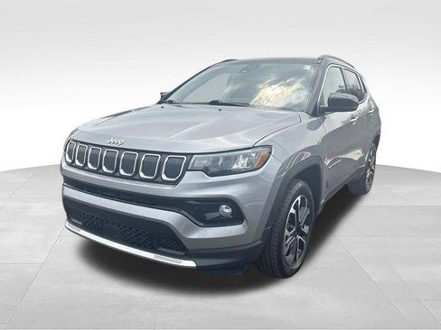 Certified 2022 Jeep Compass Limited w/ Sun and Sound Group AWD/4WD image 9