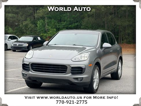 Used 2016 Porsche Cayenne AWD/4WD image 1