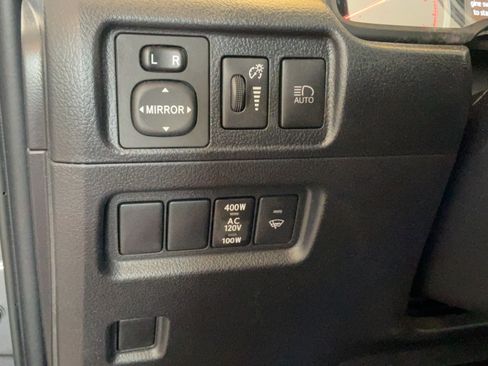Certified 2022 Toyota 4Runner TRD Off-Road AWD/4WD image 21
