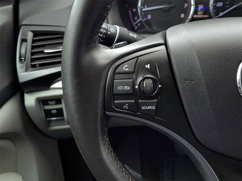 Used 2020 Acura MDX FWD image 24