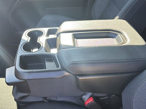 Used 2022 GMC Sierra 1500 Elevation image 21