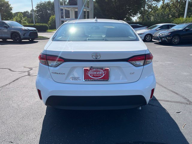 Used 2025 Toyota Corolla LE FWD image 8