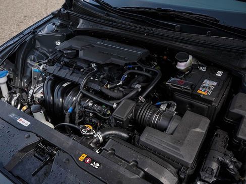 New 2026 Hyundai Elantra Sport image 7