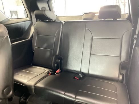 Used 2021 Chevrolet Traverse LT AWD/4WD image 29