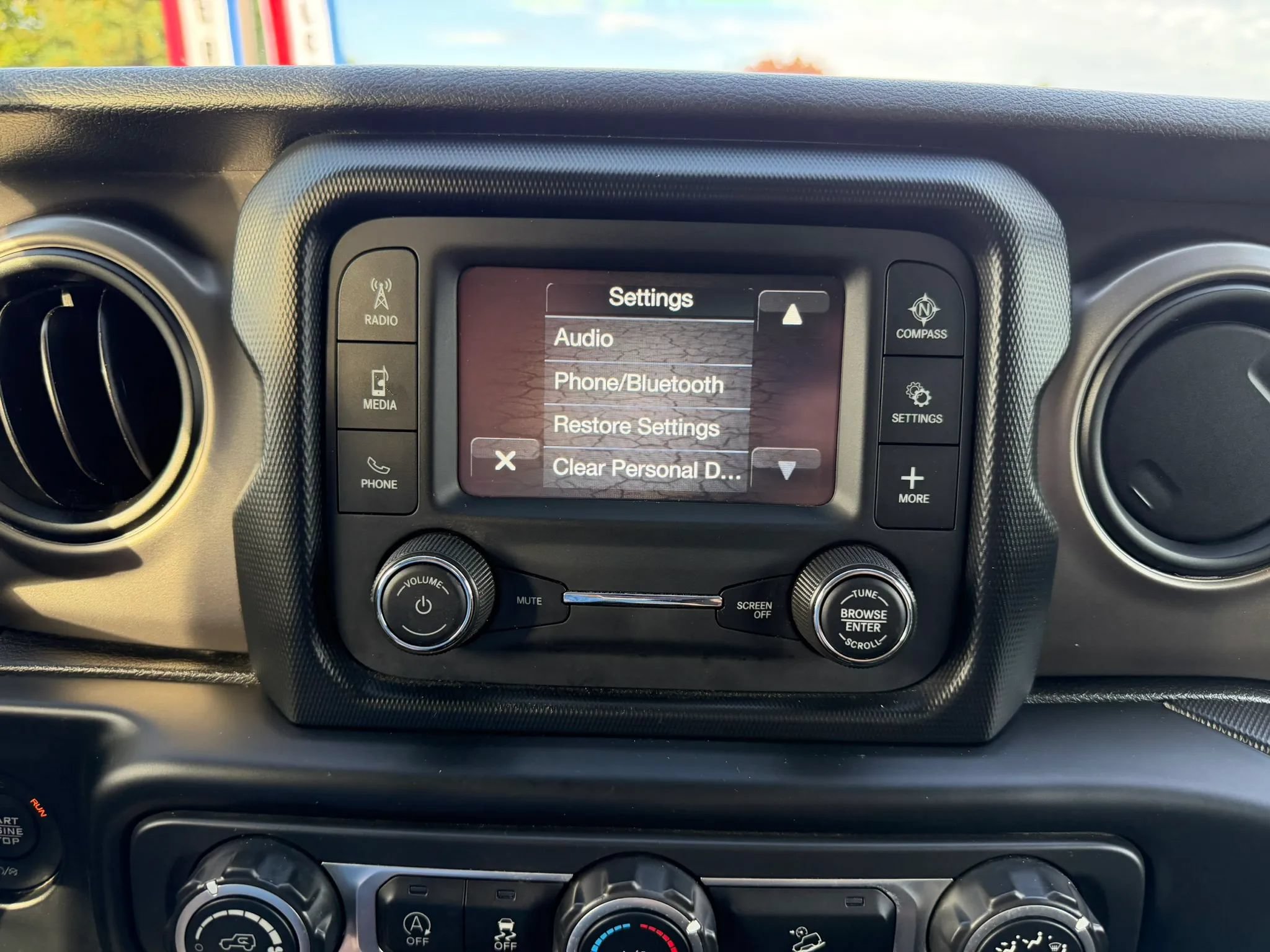 Used 2019 Jeep Wrangler Sport AWD/4WD image 27