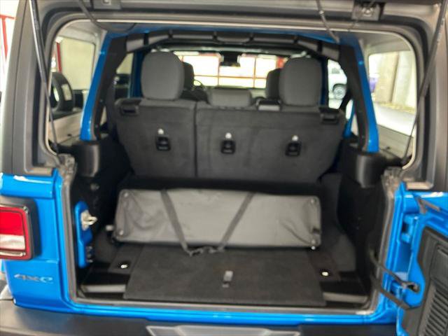 Certified 2024 Jeep Wrangler Unlimited w/ Convenience Group AWD/4WD image 24
