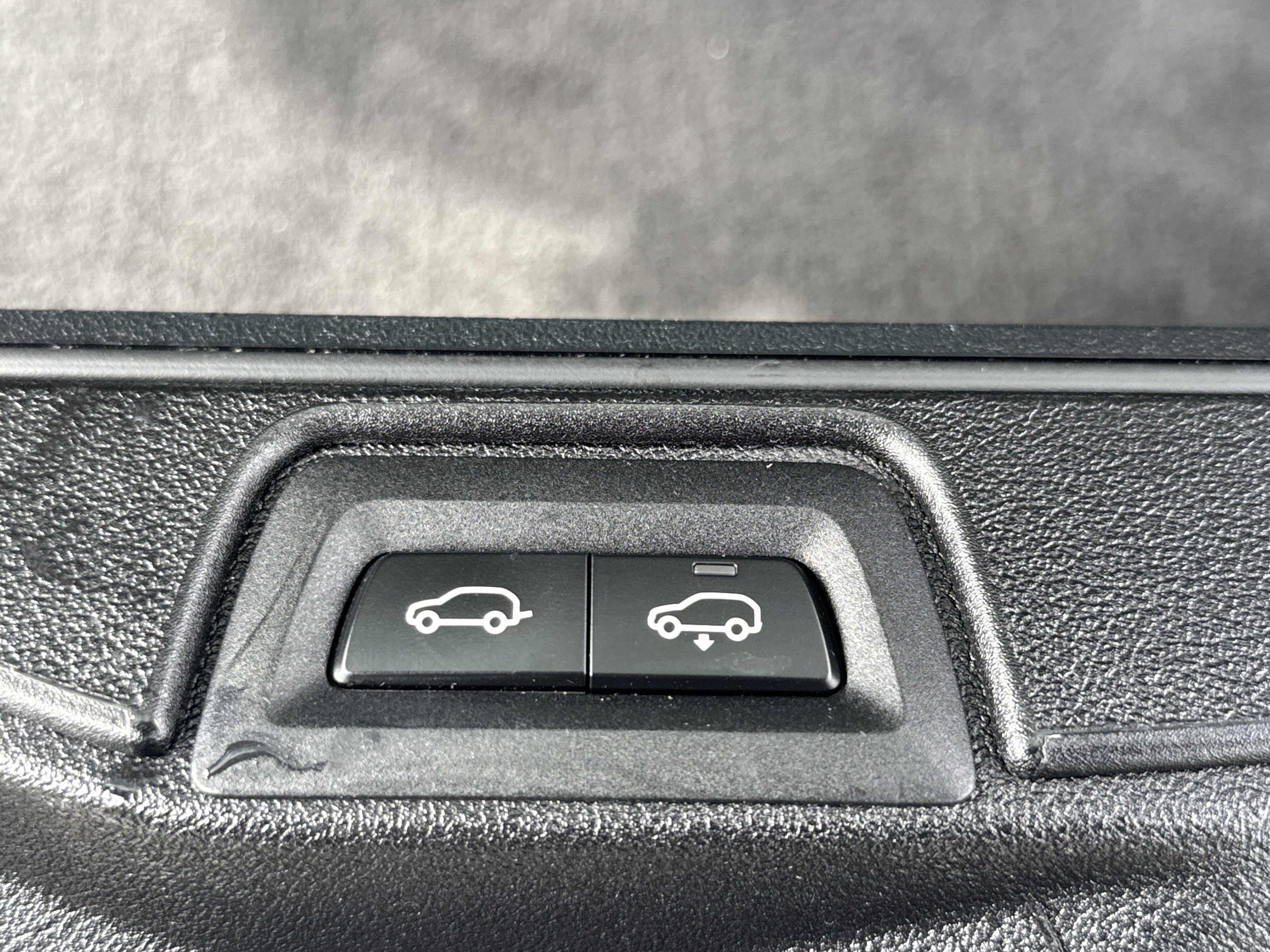 Used 2020 BMW X7 xDrive40i w/ Premium Package AWD/4WD image 37