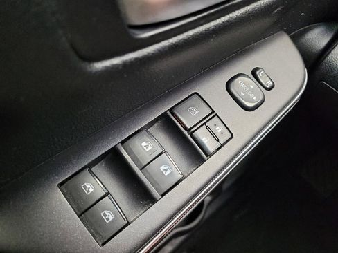 Used 2017 Toyota Camry LE FWD image 27