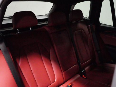 Used 2024 BMW X3 xDrive30i w/ Premium Package image 11