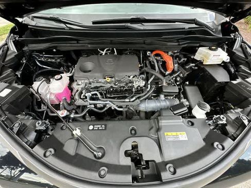 Used 2023 Toyota Sienna LE AWD/4WD image 28