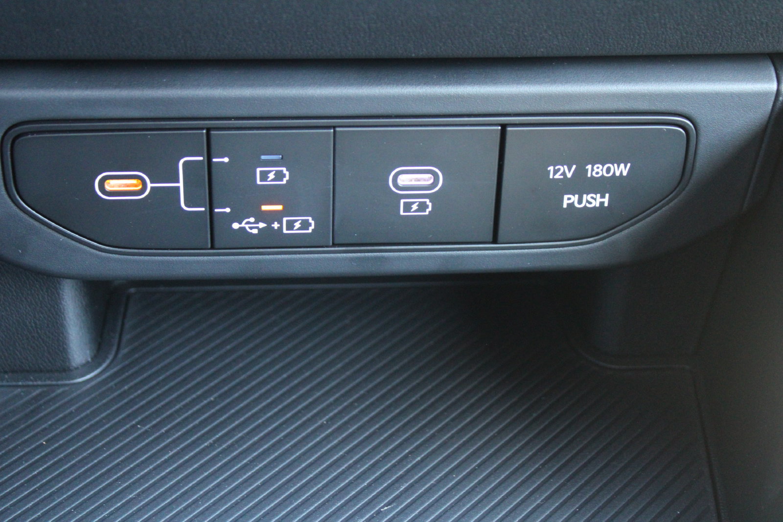 New 2026 Kia K4 FWD image 36