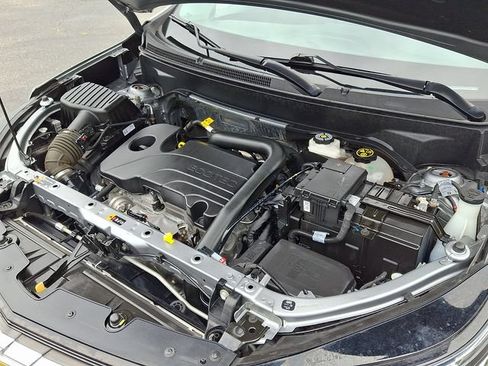 Used 2023 Chevrolet Equinox LT FWD image 26