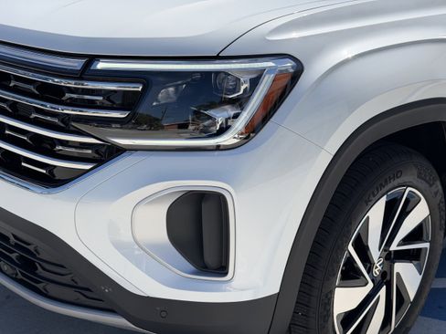 New 2026 Volkswagen Atlas SEL image 8