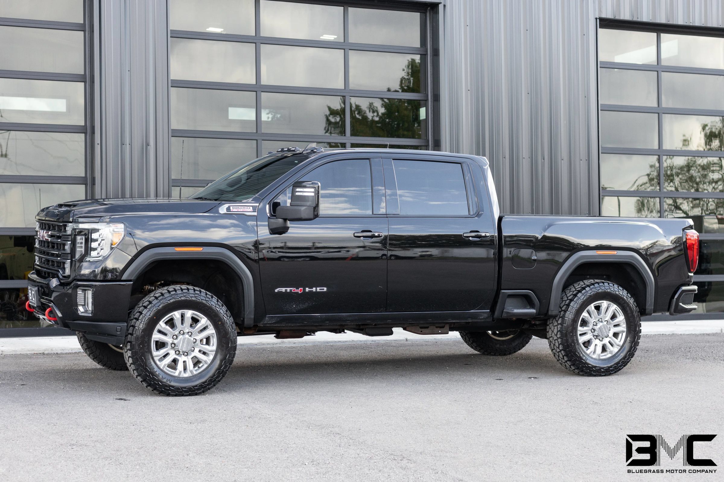 Used 2021 GMC Sierra 2500 AT4 w/ AT4 Preferred Package AWD/4WD image 3