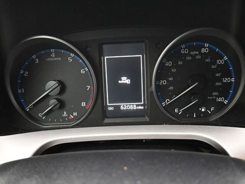 Used 2018 Toyota RAV4 XLE image 13