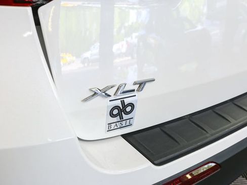 Used 2023 Ford Explorer XLT AWD/4WD image 9