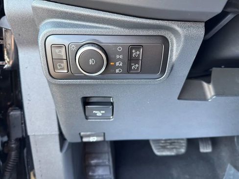Used 2025 Ford Bronco Outer Banks AWD/4WD image 19